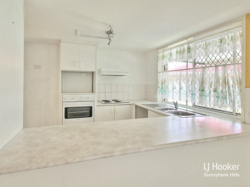 15 Tuberose Place, Calamvale QLD 4116