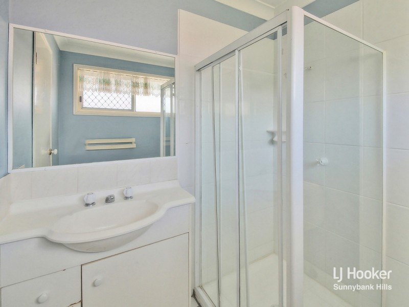 15 Tuberose Place, Calamvale QLD 4116