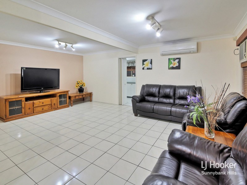 52 Bordeaux Street, Eight Mile Plains QLD 4113