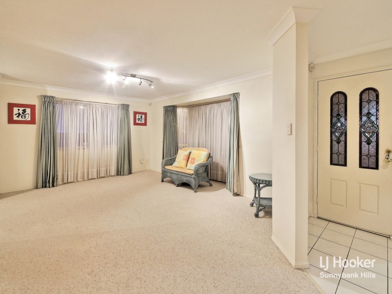 52 Bordeaux Street, Eight Mile Plains QLD 4113