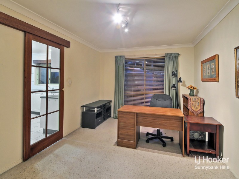 52 Bordeaux Street, Eight Mile Plains QLD 4113