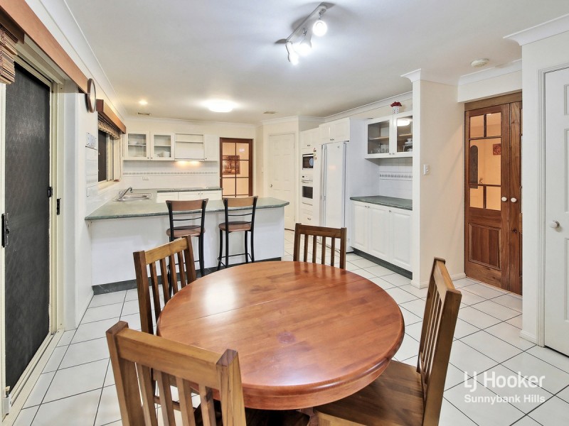 52 Bordeaux Street, Eight Mile Plains QLD 4113