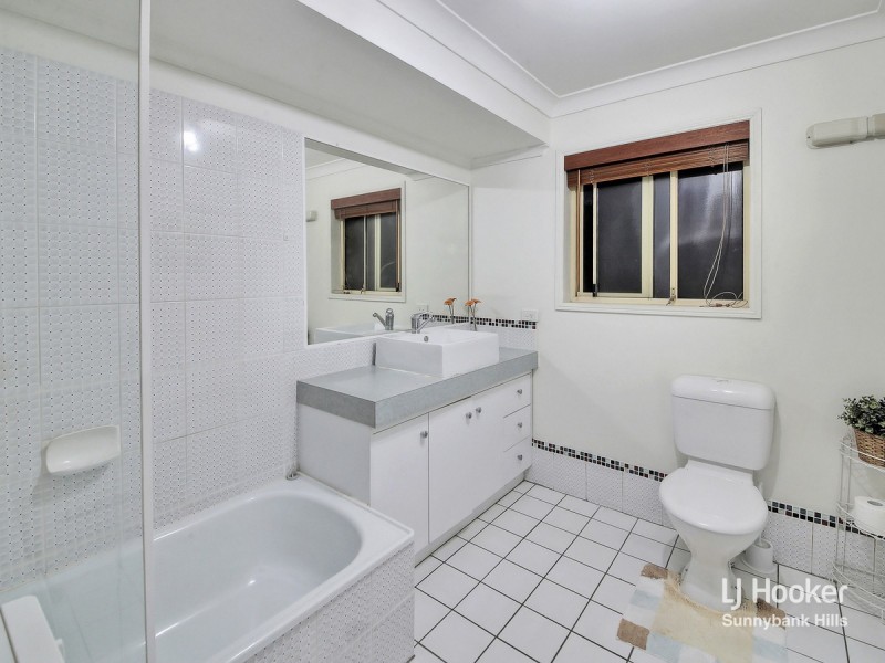 52 Bordeaux Street, Eight Mile Plains QLD 4113