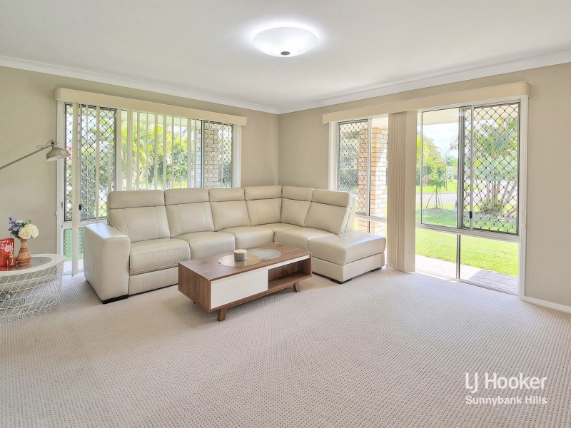 21 Poinsettia Crescent, Calamvale QLD 4116
