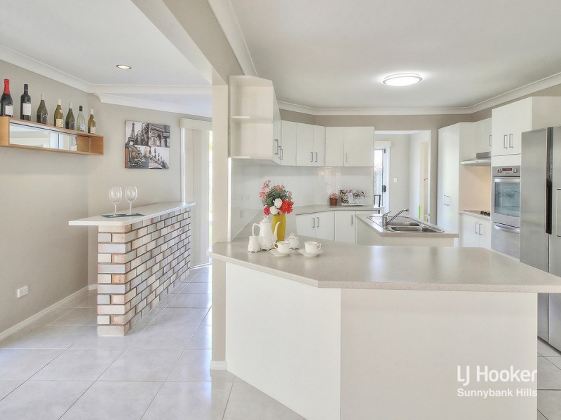21 Poinsettia Crescent, Calamvale QLD 4116