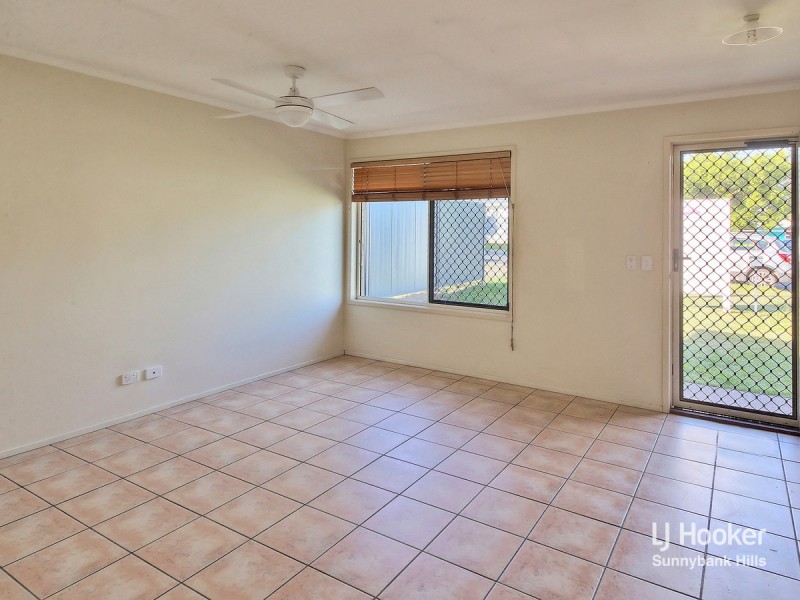 27 Rookwood Avenue, Coopers Plains QLD 4108