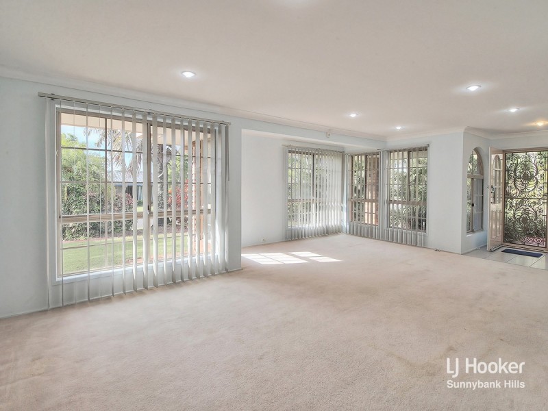 1 Karen Court, Runcorn QLD 4113