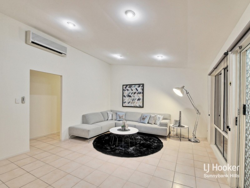 17 Waterlily Place, Calamvale QLD 4116