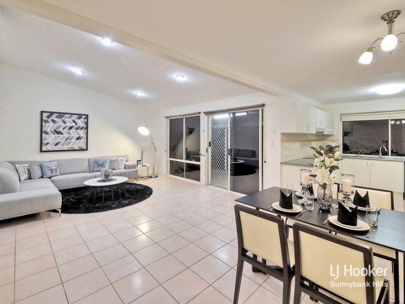 17 Waterlily Place, Calamvale QLD 4116