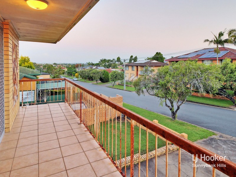 32 Fleetwood Street, Macgregor QLD 4109