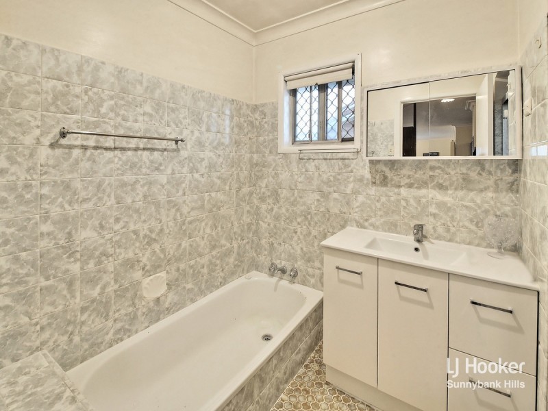 32 Fleetwood Street, Macgregor QLD 4109