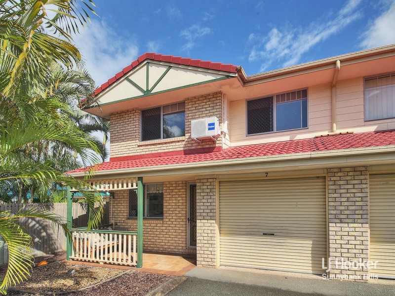 7/9 Lawrence Close, Robertson QLD 4109