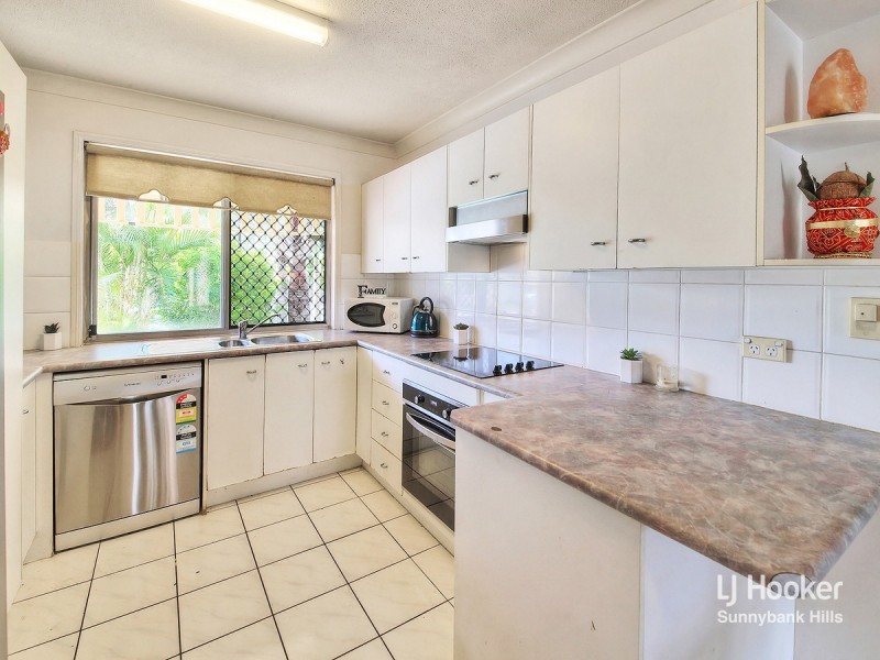 7/9 Lawrence Close, Robertson QLD 4109