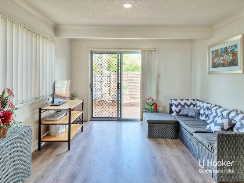 7/9 Lawrence Close, Robertson QLD 4109