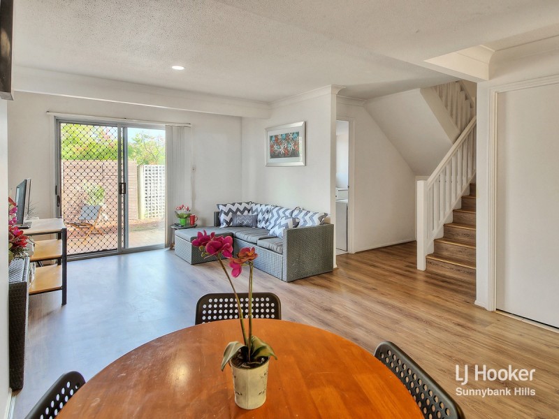 7/9 Lawrence Close, Robertson QLD 4109