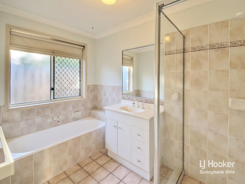 54 Benbek Circuit, Sunnybank Hills QLD 4109