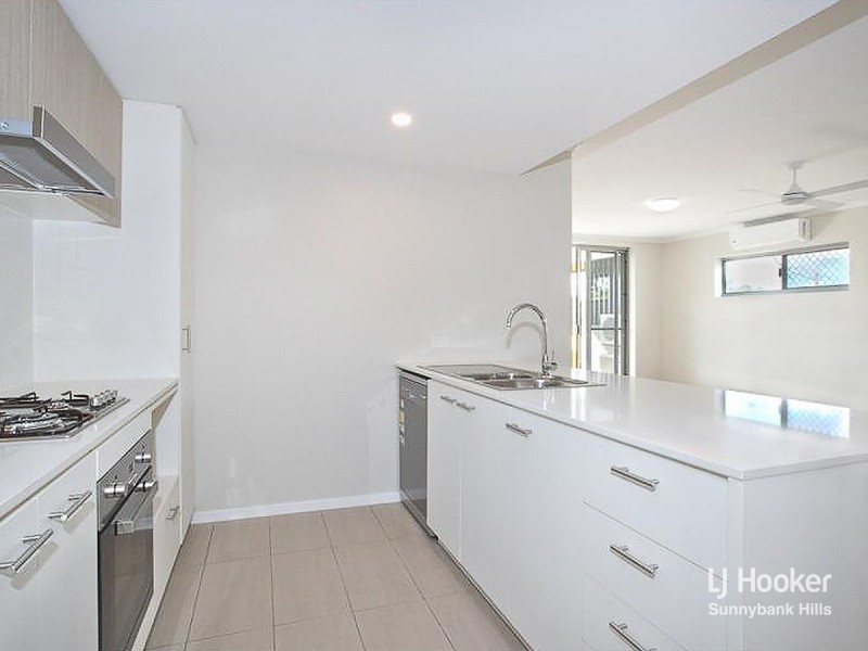 210/15 Bland Street, Coopers Plains QLD 4108