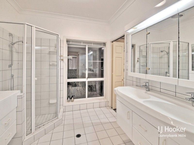 208 Bleasby Road, Eight Mile Plains QLD 4113