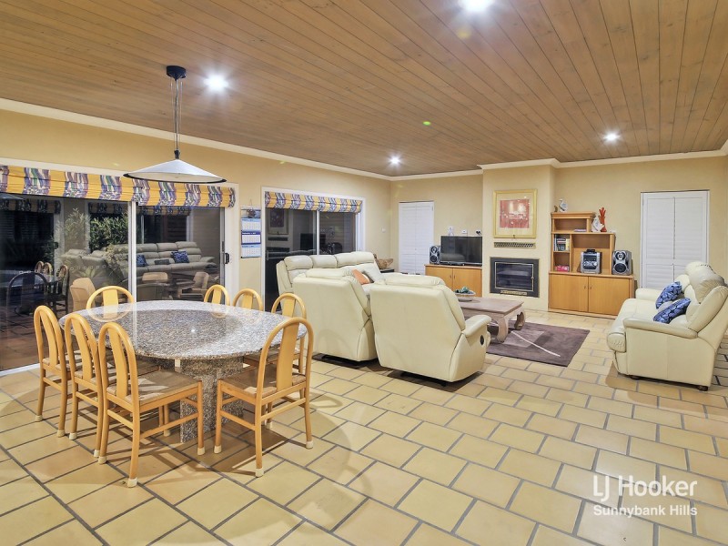 208 Bleasby Road, Eight Mile Plains QLD 4113