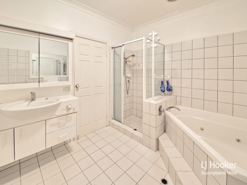 208 Bleasby Road, Eight Mile Plains QLD 4113