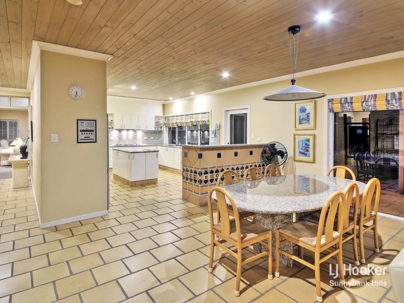 208 Bleasby Road, Eight Mile Plains QLD 4113