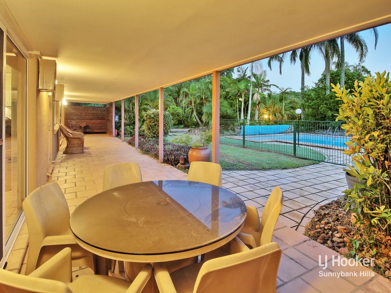 208 Bleasby Road, Eight Mile Plains QLD 4113