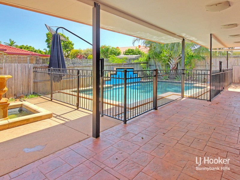 9 Maidenhair Place, Calamvale QLD 4116