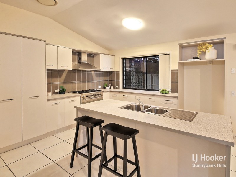 32 Trevi Close, Eight Mile Plains QLD 4113