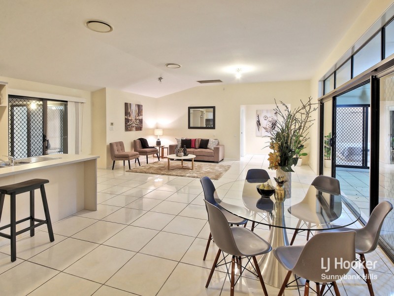 32 Trevi Close, Eight Mile Plains QLD 4113