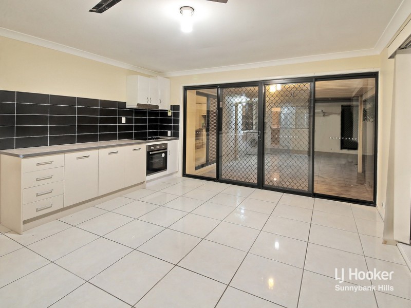32 Trevi Close, Eight Mile Plains QLD 4113