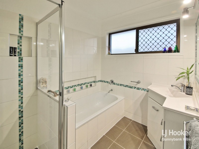 15 Tapioca Street, Eight Mile Plains QLD 4113