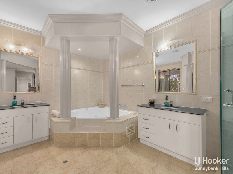 74 Kavanagh Road, Wishart QLD 4122