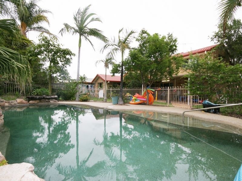 58 Bannockburn Crescent, Parkinson QLD 4115