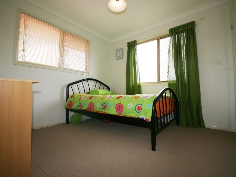 58 Bannockburn Crescent, Parkinson QLD 4115