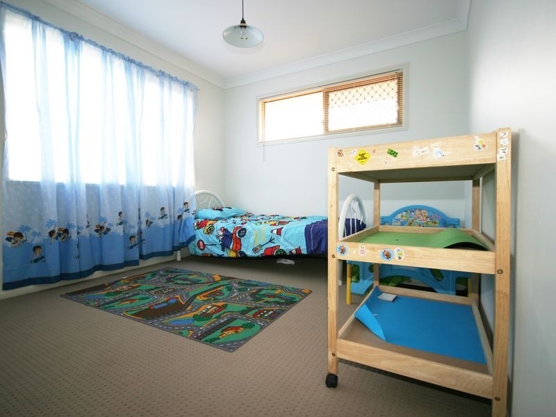 58 Bannockburn Crescent, Parkinson QLD 4115