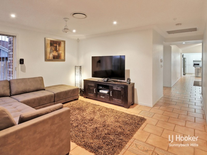 32 Rivergum Place, Calamvale QLD 4116