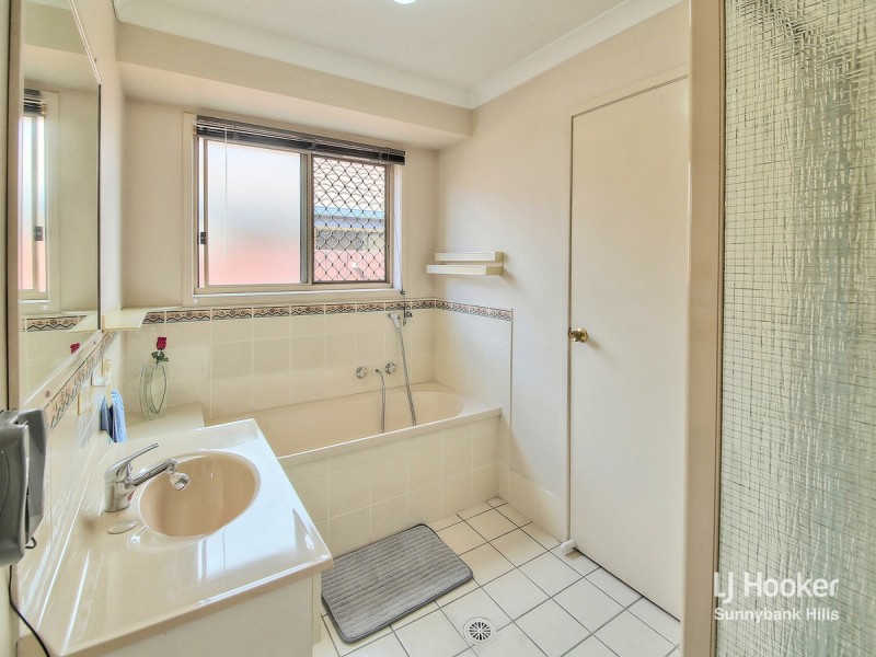 37 Picot Crescent, Runcorn QLD 4113