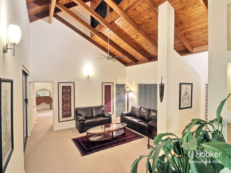 19 Mintwood Place, Sunnybank Hills QLD 4109