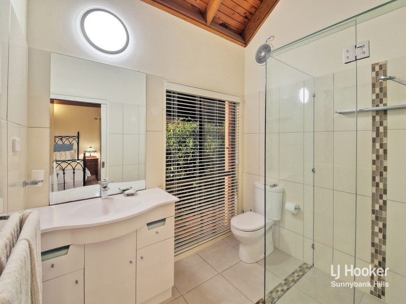 19 Mintwood Place, Sunnybank Hills QLD 4109