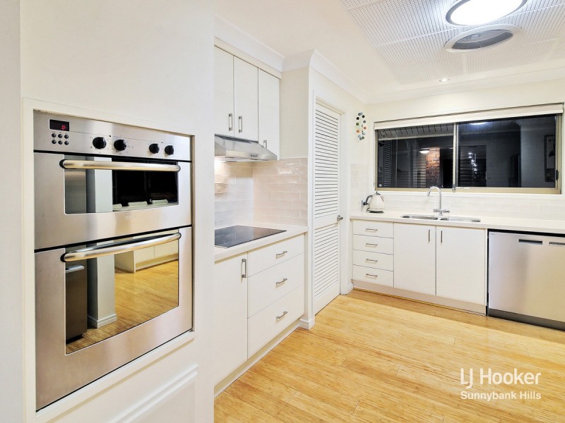 19 Mintwood Place, Sunnybank Hills QLD 4109