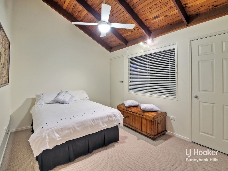 19 Mintwood Place, Sunnybank Hills QLD 4109