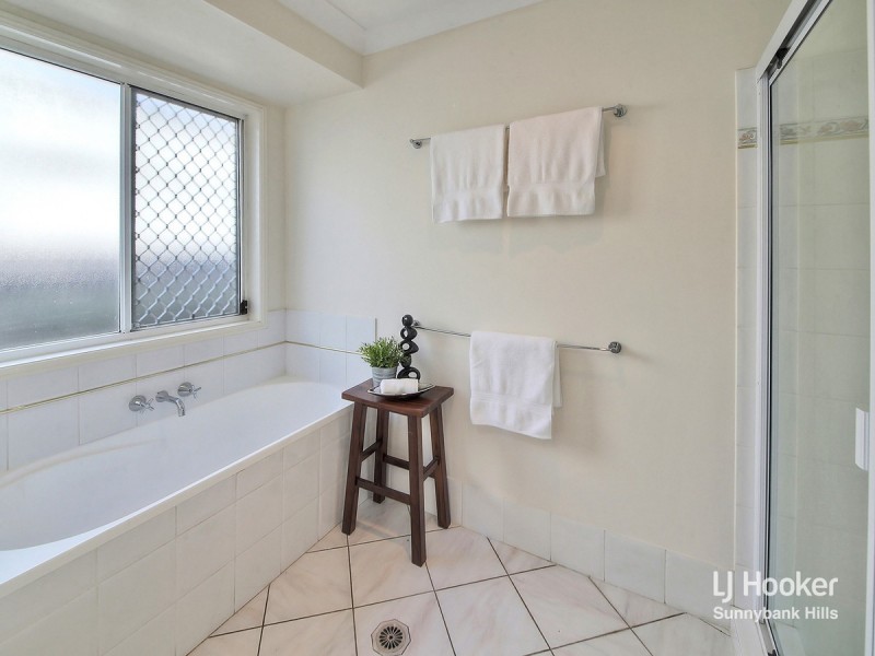 348 Warrigal Road, Eight Mile Plains QLD 4113