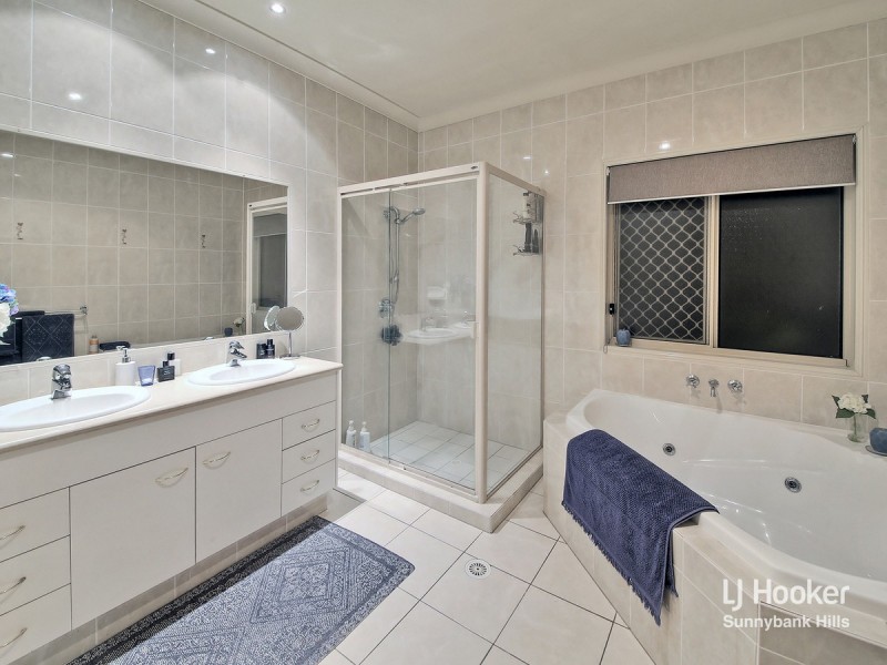 5 Nungatta Court, Parkinson QLD 4115