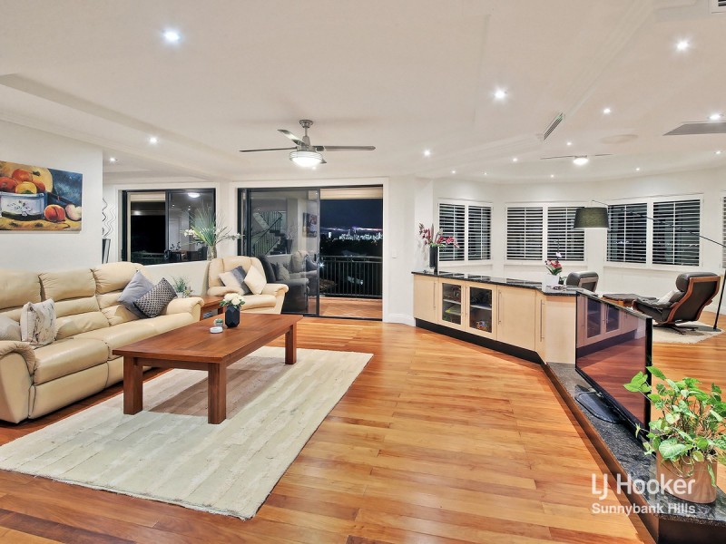 72 McGahan Street, Carina Heights QLD 4152