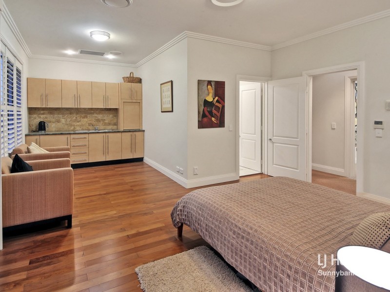 72 McGahan Street, Carina Heights QLD 4152