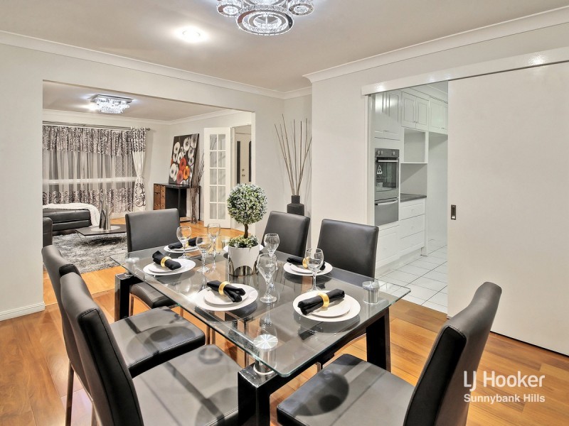 8 Swan Lake Crescent, Calamvale QLD 4116