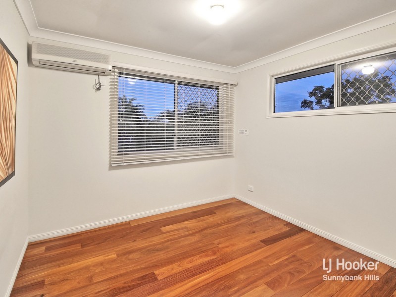 8 Swan Lake Crescent, Calamvale QLD 4116