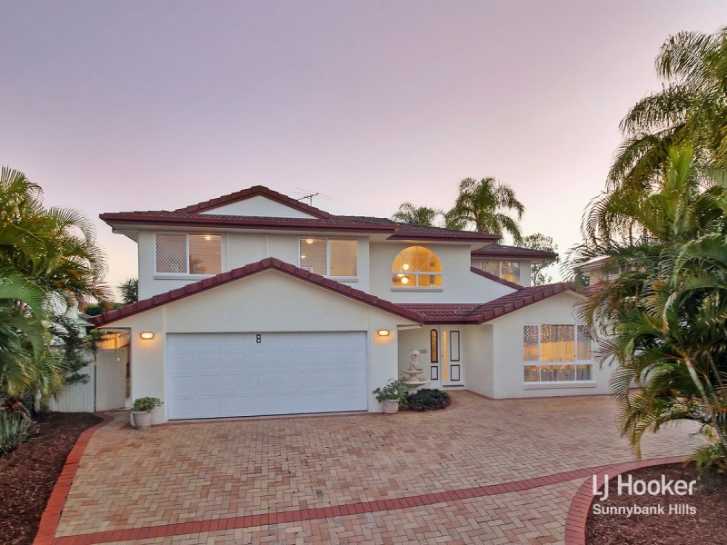 8 Swan Lake Crescent, Calamvale QLD 4116