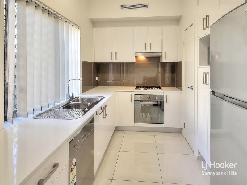 28/407 Warrigal Road, Eight Mile Plains QLD 4113