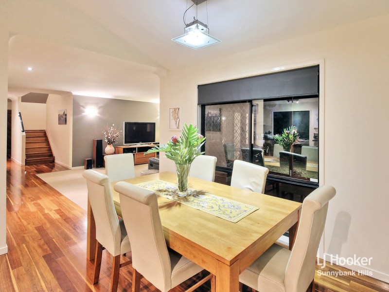 97 Hibiscus Close, Wishart QLD 4122